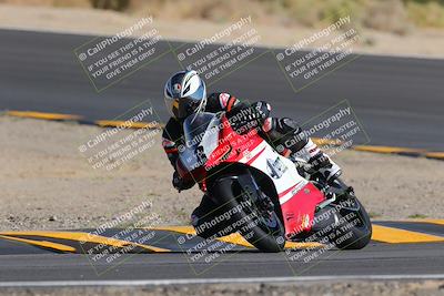 media/Oct-08-2022-SoCal Trackdays (Sat) [[1fc3beec89]]/Turn 10 (945am)/